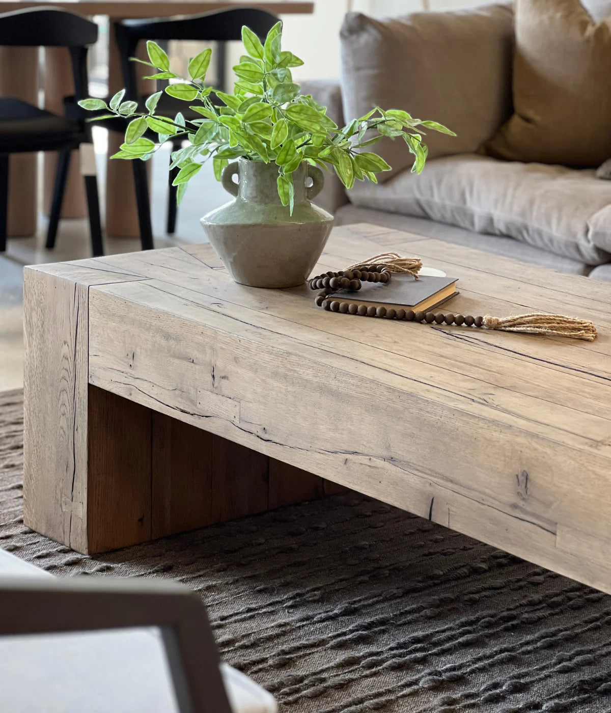 Modern and Transitional Coffee Tables: A Buyers Guide